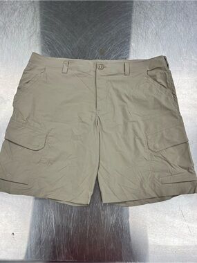 Under Armour Men's Cargo Shorts - Light Khaki 42